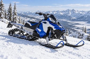 Горный снегоход класса Polaris