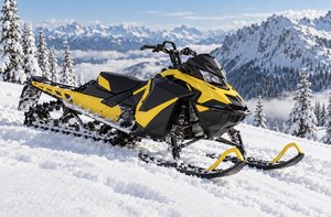 Горный снегоход класса BRP Ski-Doo